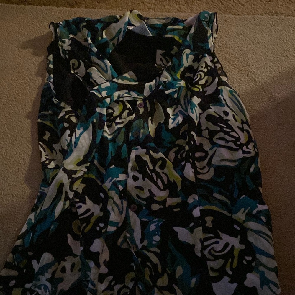 A spring short sleeve blouse!